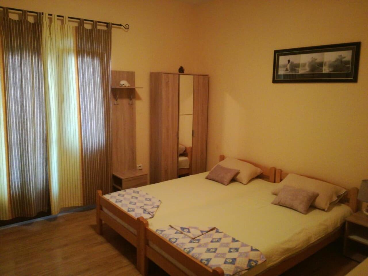 Romana 1 Tivat Exteriör bild